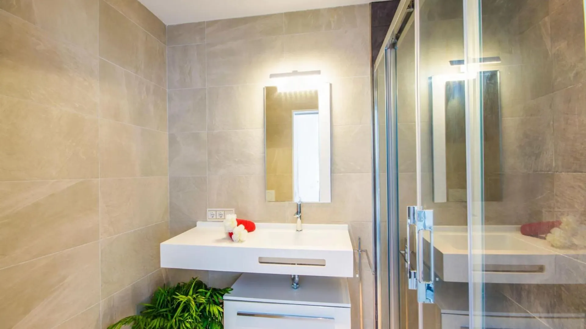 Modernized Apartment With Sea Views Alcudia